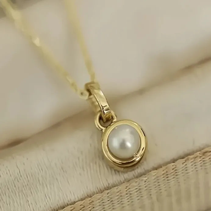 Luxury Gold Simulated Pearl Pendant Necklace for Women Engagement Gift