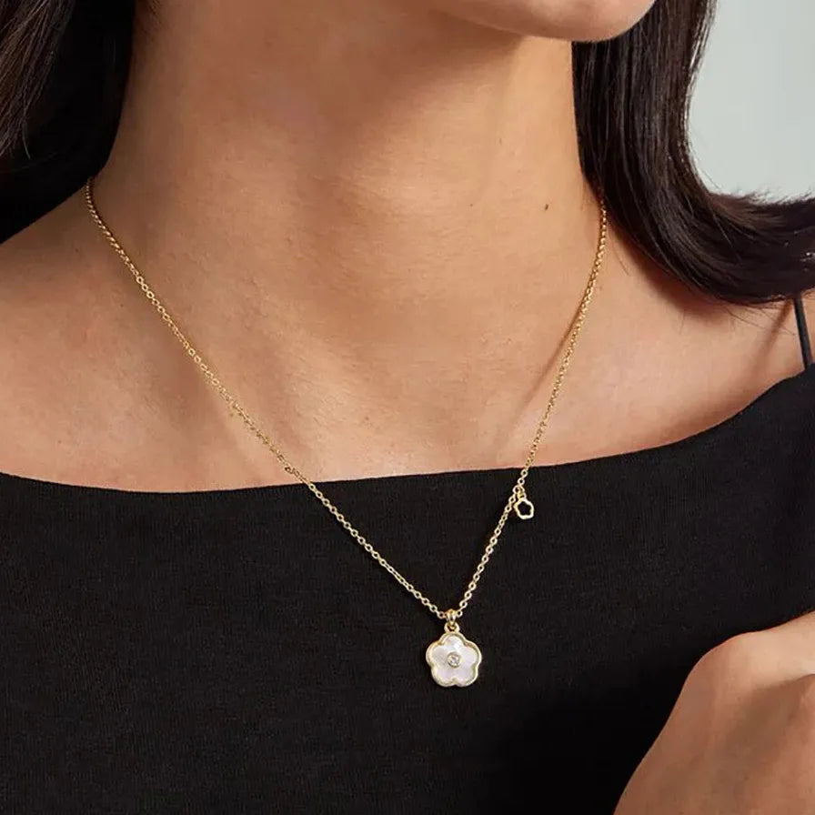 18K Gold Plated Stainless Steel Geometric Pendant Necklace for Women Stylish Jewelry