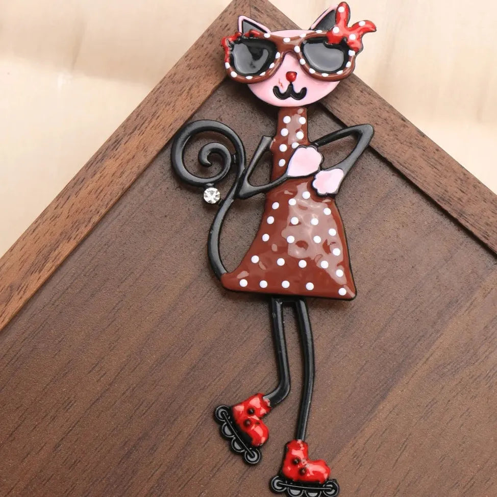 Elegant Vintage Cat Brooch for Women Fashion Accessory Gift