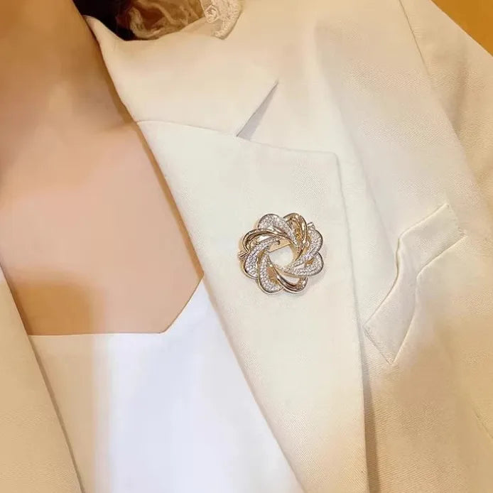 Floral Brooch Pin for Men & Women Wedding Gift Elegant Accessory