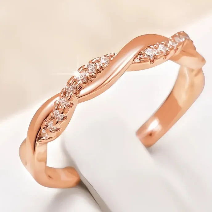 Fancy Women’s Twist Band Finger Ring with Sparkling Cubic Zirconia Wedding Engagement Jewelry