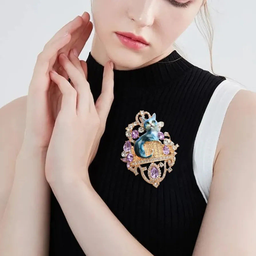 Luxury Elegant Classic Cat Brooch Jewelry Gift for Women Men
