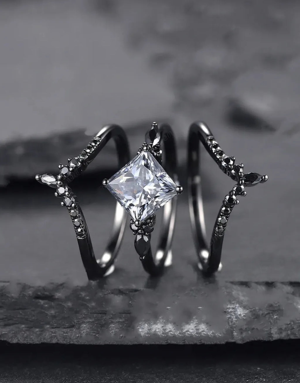 Luxury Retro Gun Plated Black Zinc Alloy Ring Micro Black Zircon Couple Set
