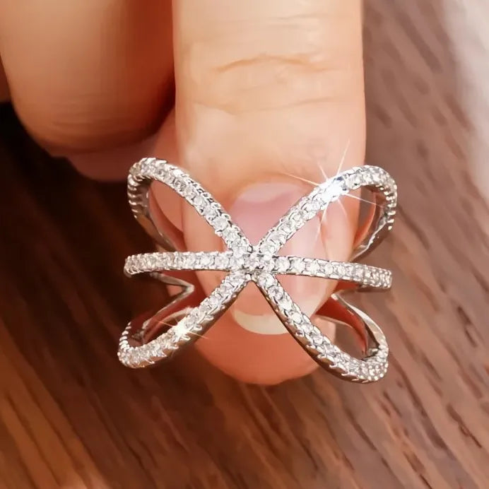 Women's Elegant Cubic Zirconia Geometric Cocktail Ring for Party