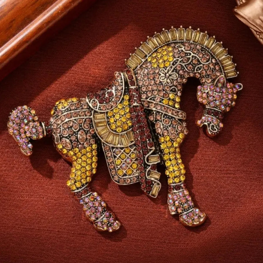 Luxury Vintage Horse Year Warhorse Unicorn Brooch for Men and Women
