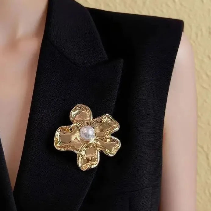 Elegant Stainless Steel Pearl Flower Brooch Plant Pin Jewelry for Women