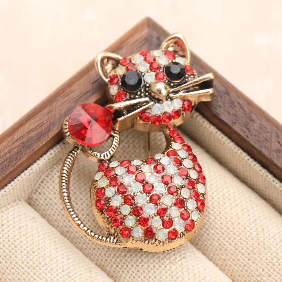 Classic Cat Brooch for Men & Women Wedding Gift Elegant Accessory