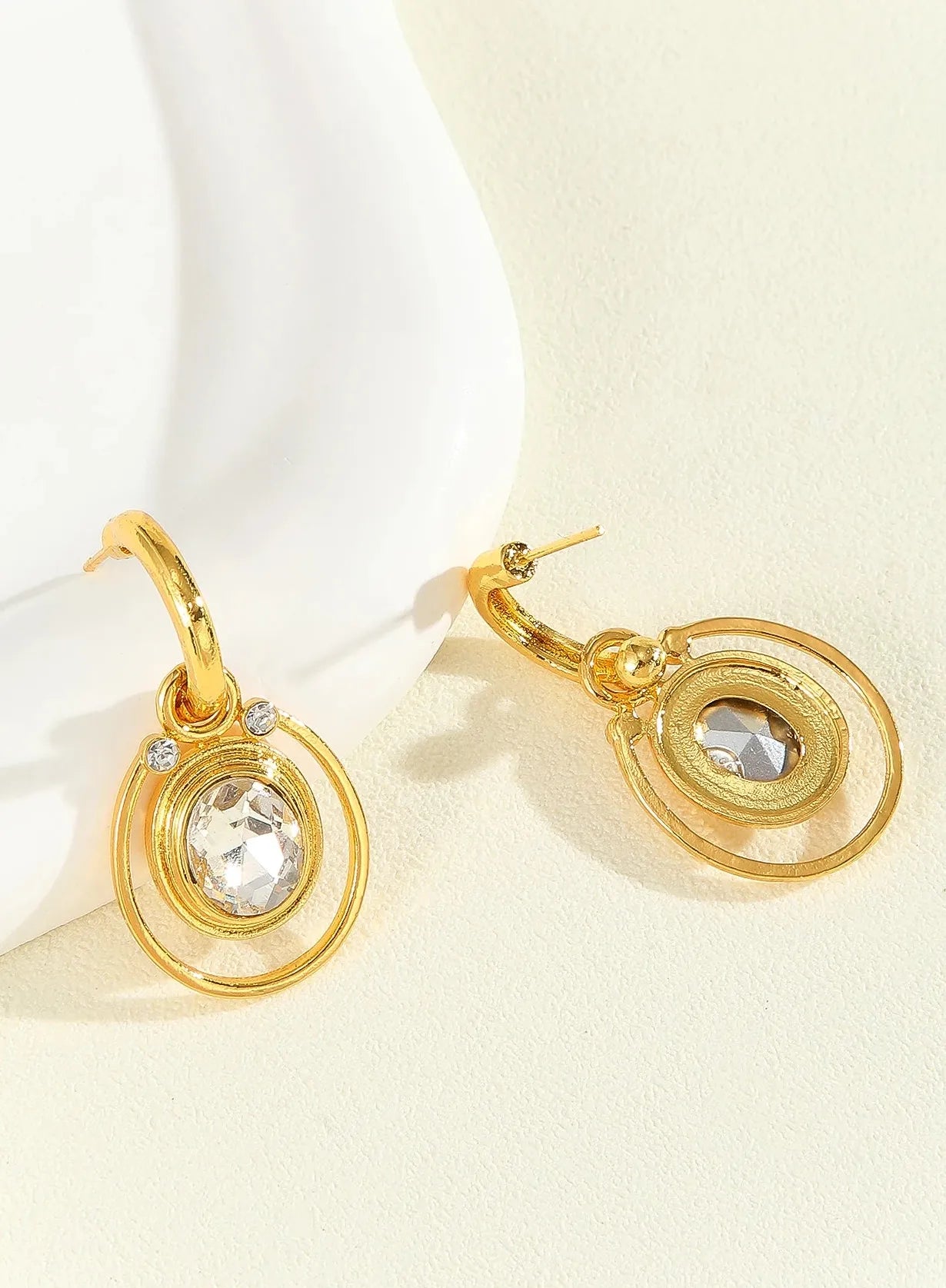 Delicate Gold Color Inlay Rhinestone Dangle Earrings for Women Zinc Alloy Jewelry Gift