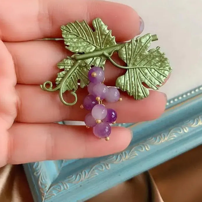 Classic Luxury Grape Fruit Brooch Jewelry Gift for Men and Women