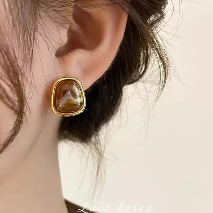 European Luxury Zinc Alloy Pearl Earrings French Retro Jewelry Gift