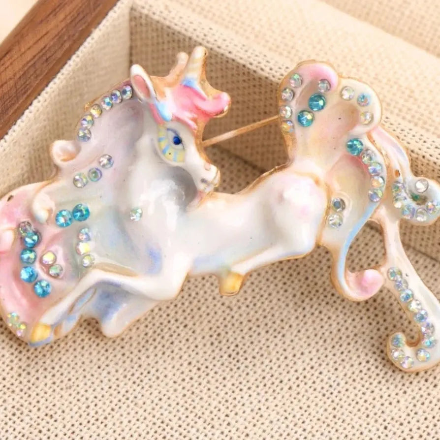 Luxury Vintage Horse Year Warhorse Unicorn Brooch for Men and Women