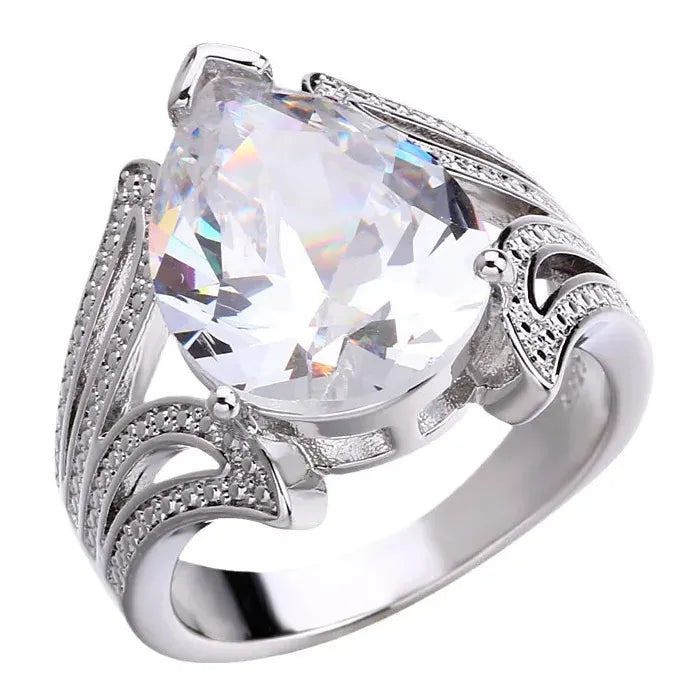 Luxury Women’s Wedding Band Promise Ring Zinc Alloy Triangle Cubic Zirconia