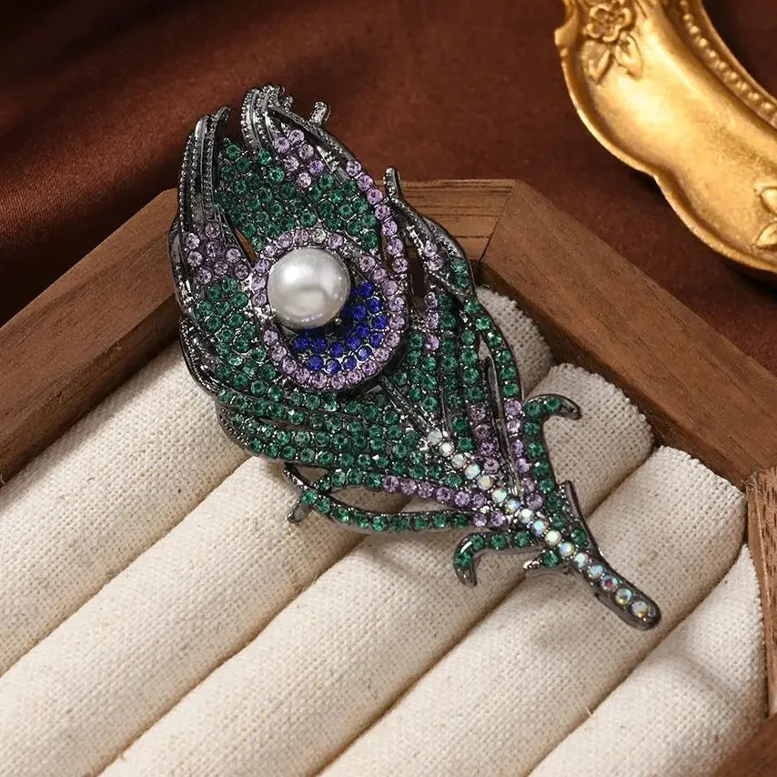 Classic Floral Brooch for Wedding Party Gift Men & Women