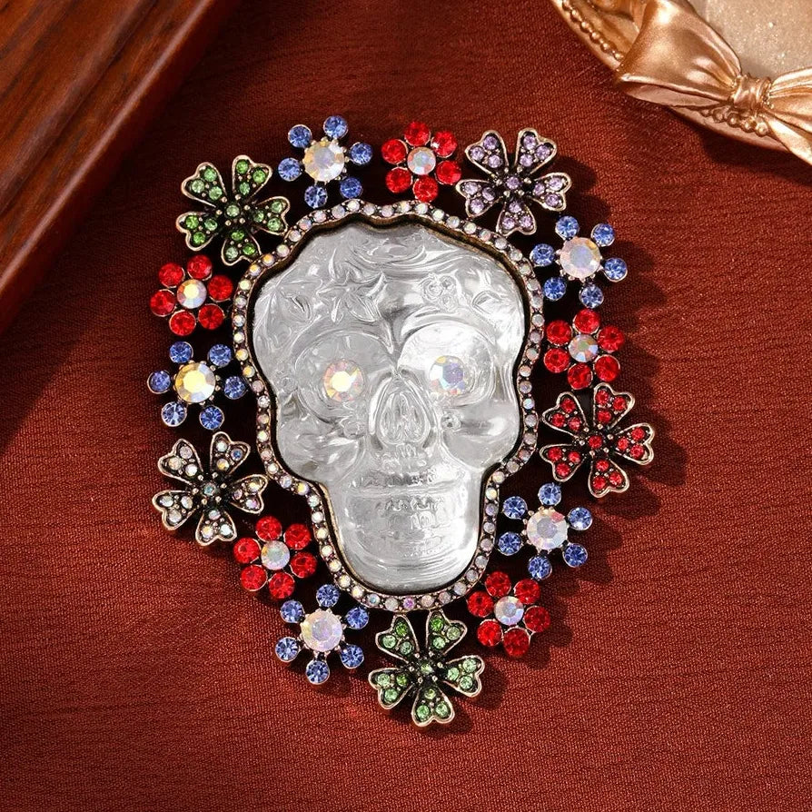Luxury Halloween Crystal Skull Brooch Pin Jewelry for Women and Men