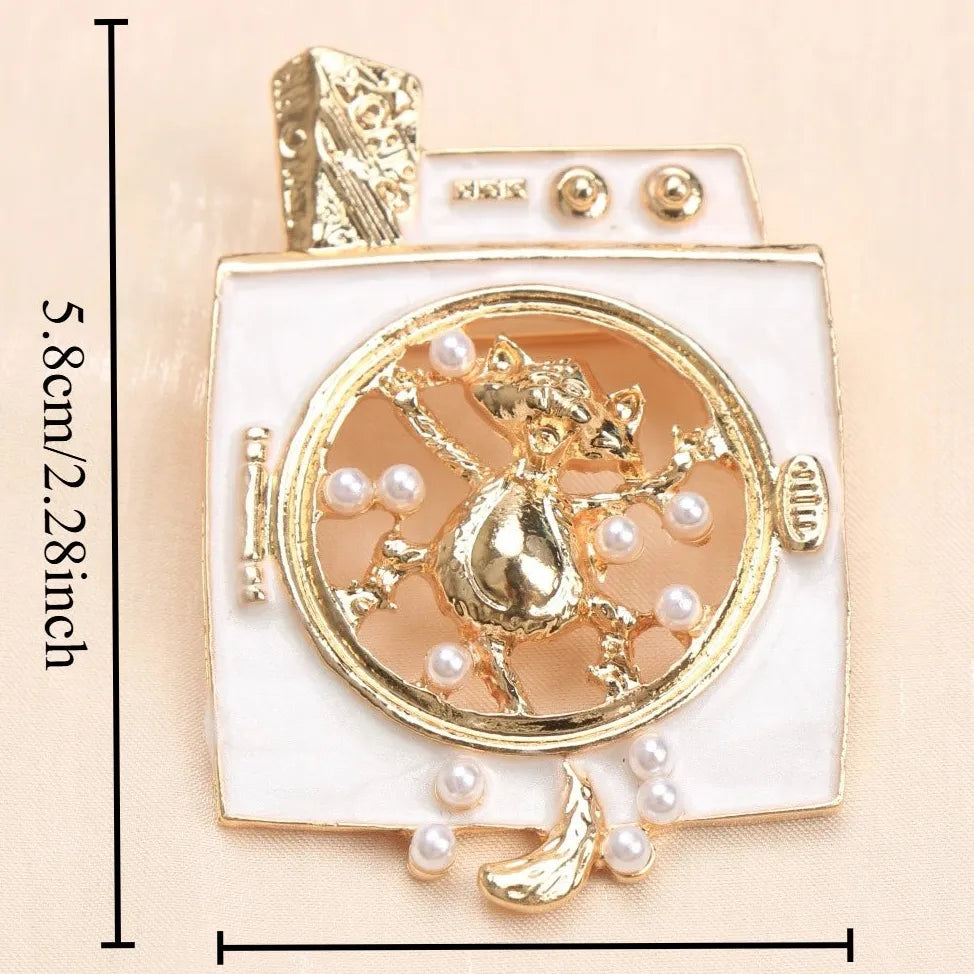 Luxury Openwork Cat Brooch Classic Style Jewelry Gift for Men Women