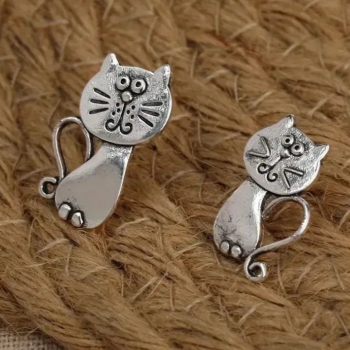 Cute Cat Design Metal Earrings for Women Simple Fashionable Zinc Alloy