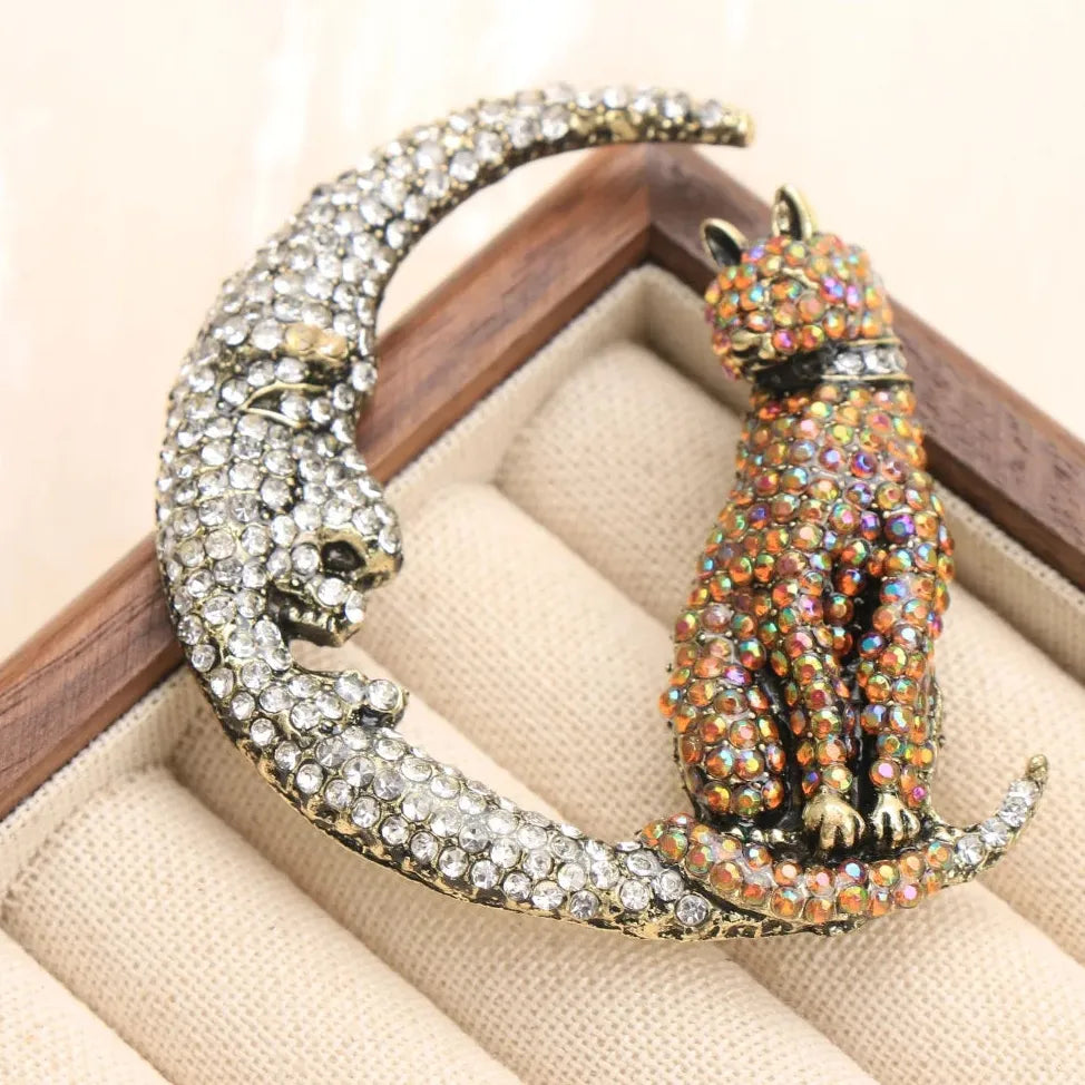 Classic Cat Brooch for Men & Women Wedding Gift Elegant Accessory