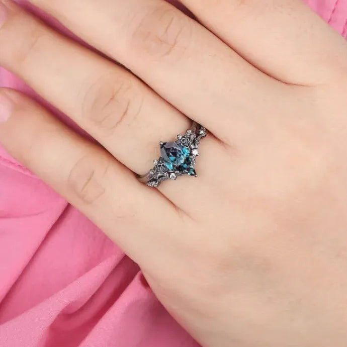 Luxury Gun Black Cubic Zirconia Vine Ring Zinc Alloy Wedding Jewelry for Women