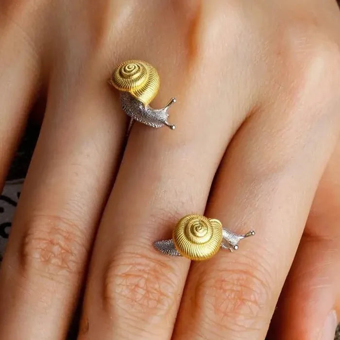 Two Tone Snail Stud Earrings Zinc Alloy Insect Jewelry for Men Women