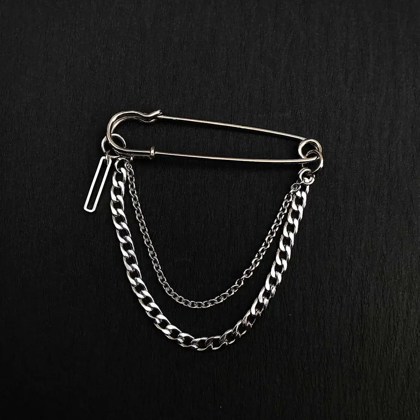 Punk Style Lava Heart Zinc Alloy Brooch Suit Pin Collar Accessory