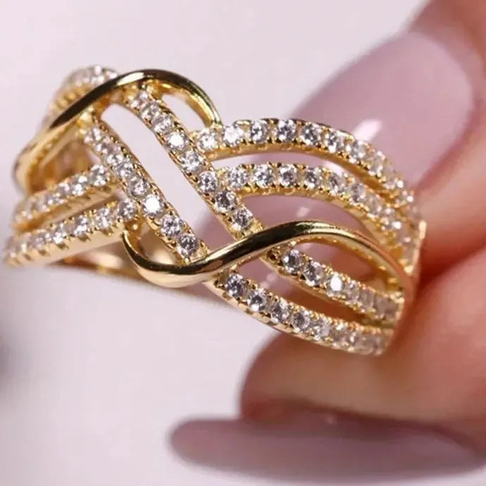 European American Full Diamond Female Ring Zinc Alloy Fashion Classic Style