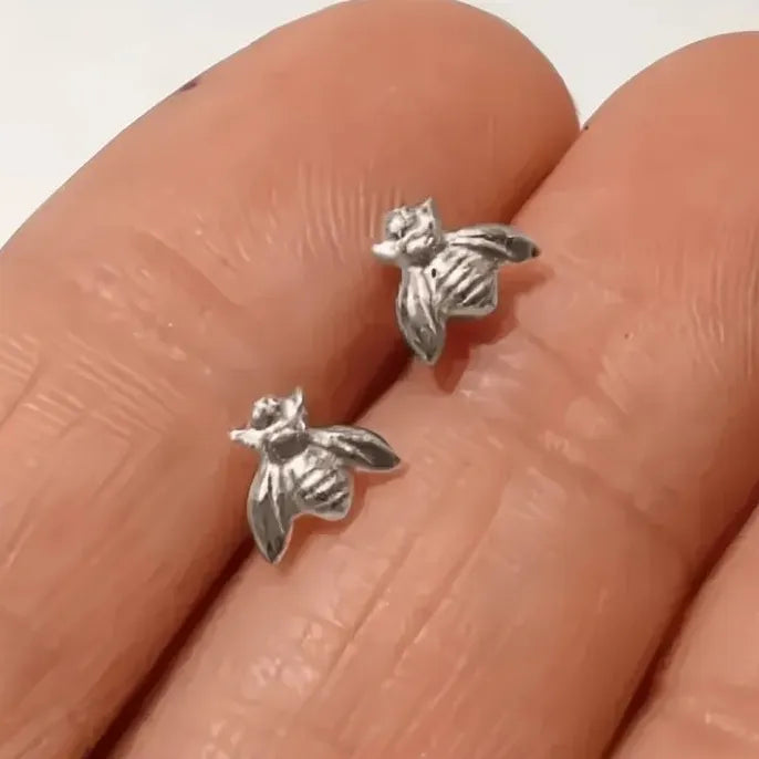 Dainty Geometric Bee Stud Earrings Copper Alloy Fashion Jewelry Gift for Women