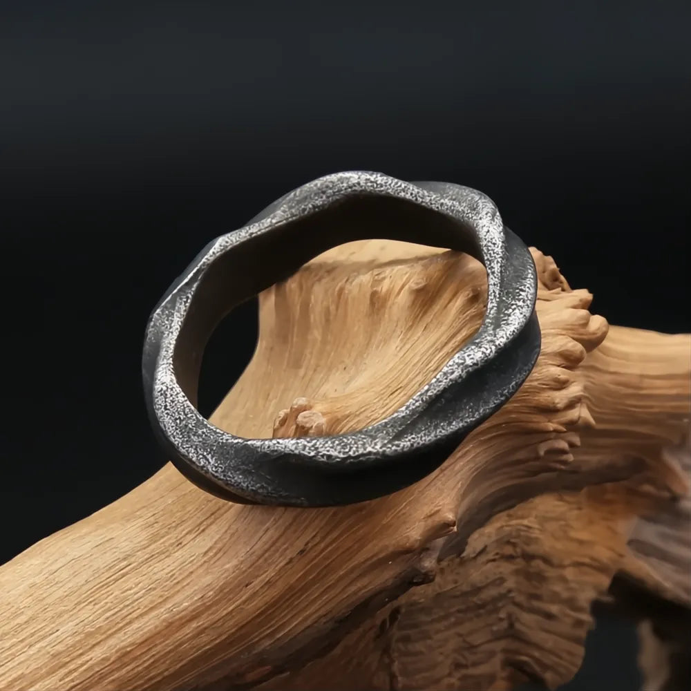 Vintage Black Mobius Ring 316L Stainless Steel – Gothic Punk Couple Ring