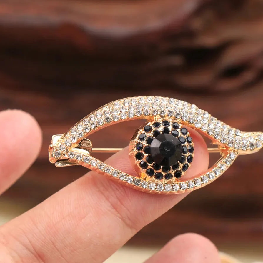 Luxury Big Eyes Brooch Pin for Men and Women – Elegant Fashion Accessory