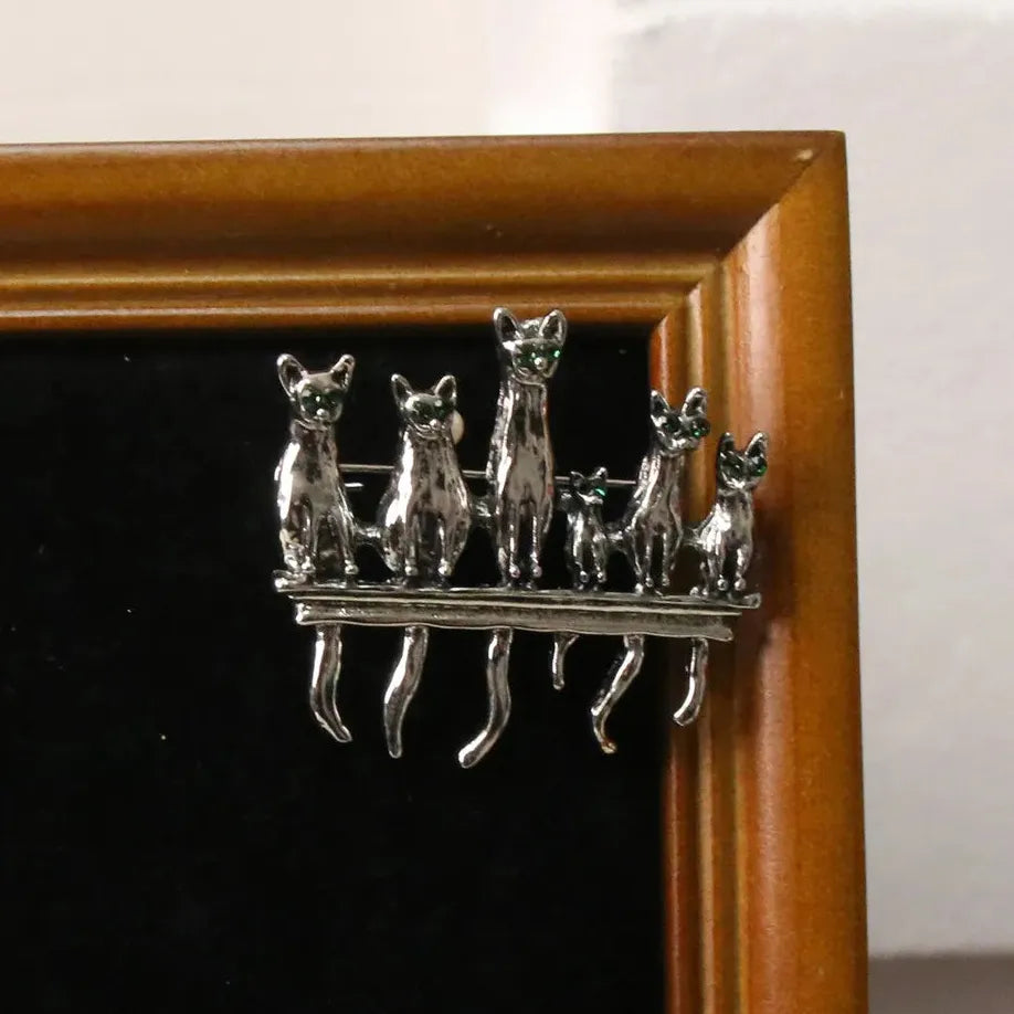 Luxury Bee Peacock Cat Brooch Elegant Jewelry Gift for Men and Women