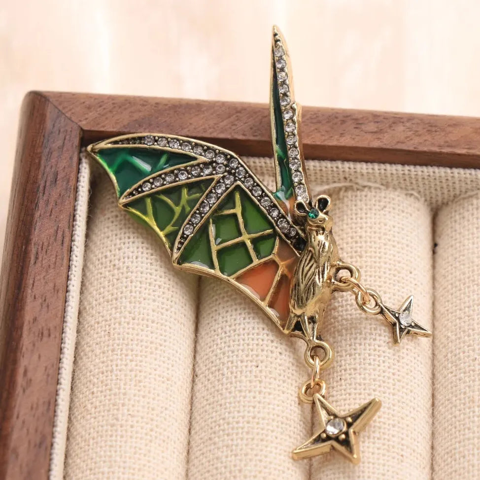 Classic Bat-Shaped Enamel Brooch Elegant Gift for Men & Women