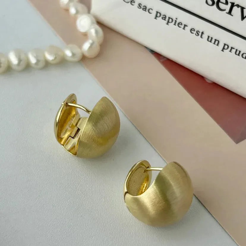 Vintage Gold Round Copper Stud Earrings for Women Classic Geometric Jewelry Gift