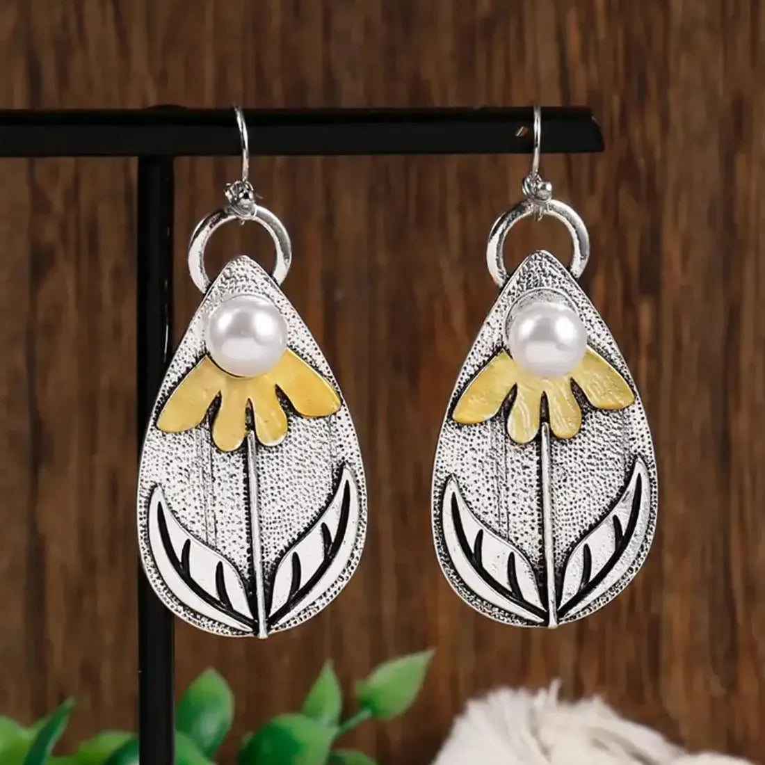 Vintage Bohemian 3D Carved Flower Pendant Pearl Drop Earrings for Women Gift