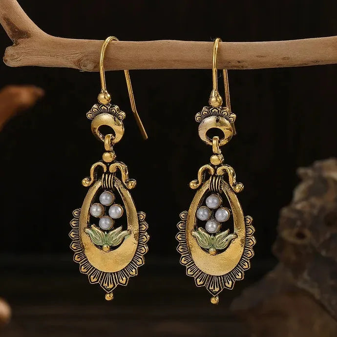 Elegant Round Geometric Women’s Earrings Gold White Stone Zinc Alloy Pendant