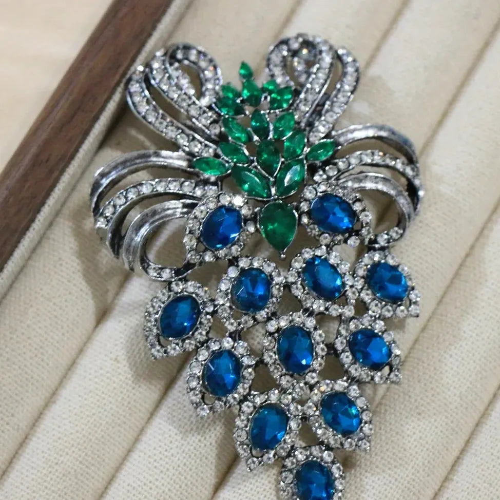 Luxury Grape Fruit Brooch Pin for Men and Women Classic Style
