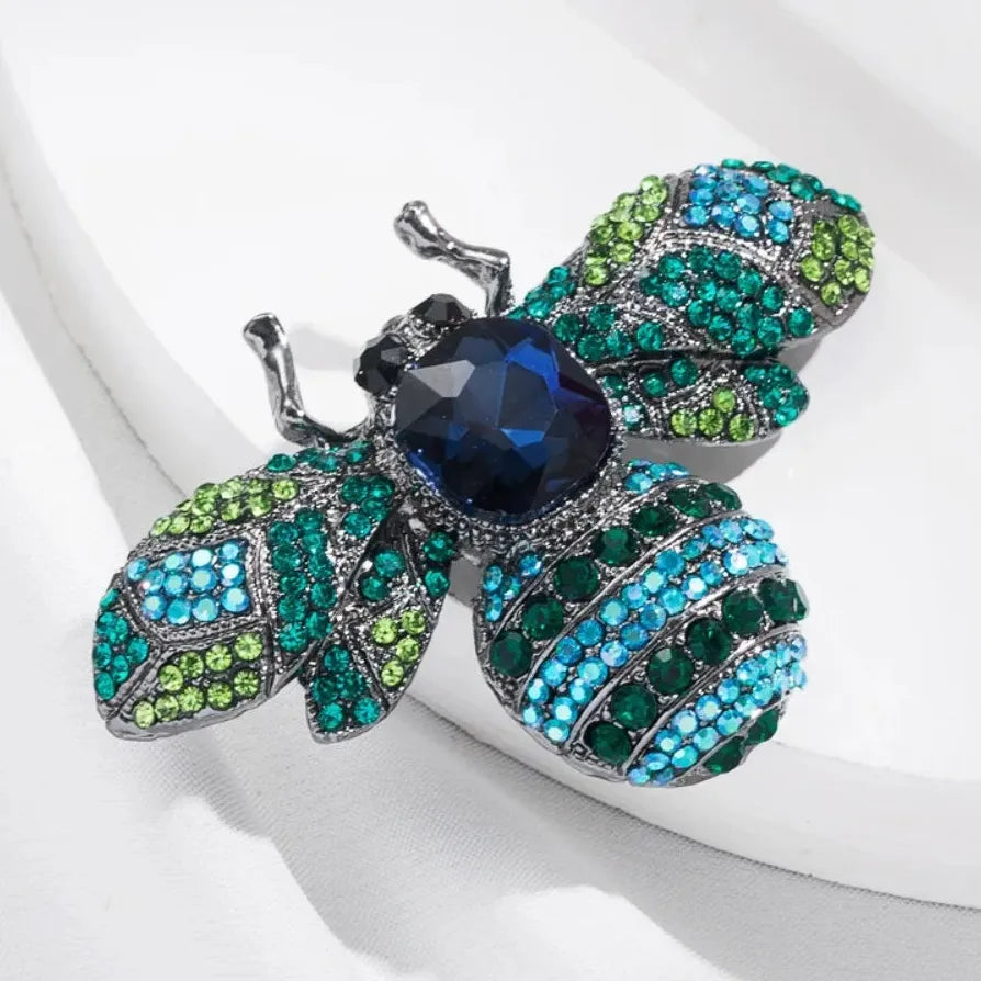 Luxury Bee Brooch Pin for Men and Women Elegant Jewelry Gift Accessory