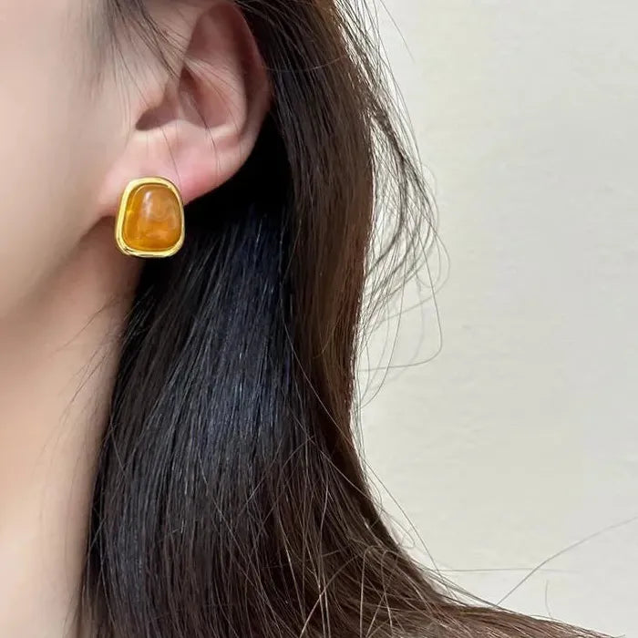 European Luxury Zinc Alloy Pearl Earrings French Retro Jewelry Gift