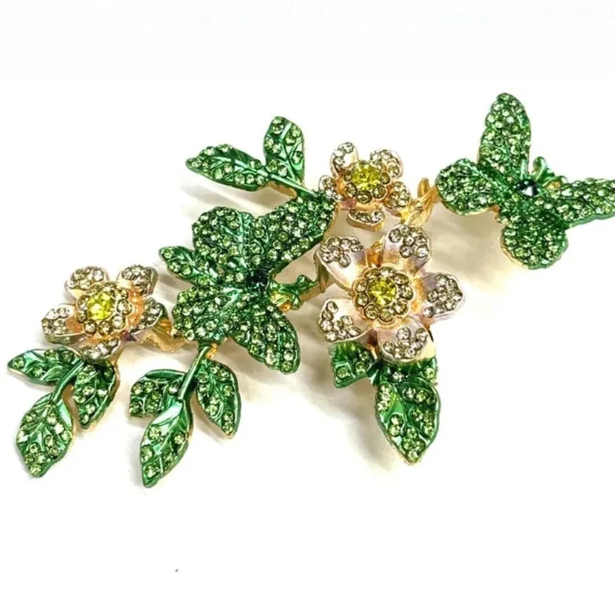 Classic Butterfly Flower Brooch Wedding Gift for Men and Women