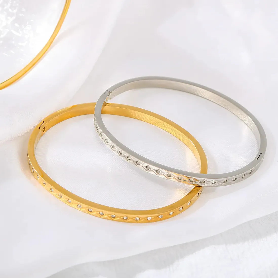 18K Gold Plated Stainless Steel Geometric Cubic Zirconia Bangle Bracelet Women