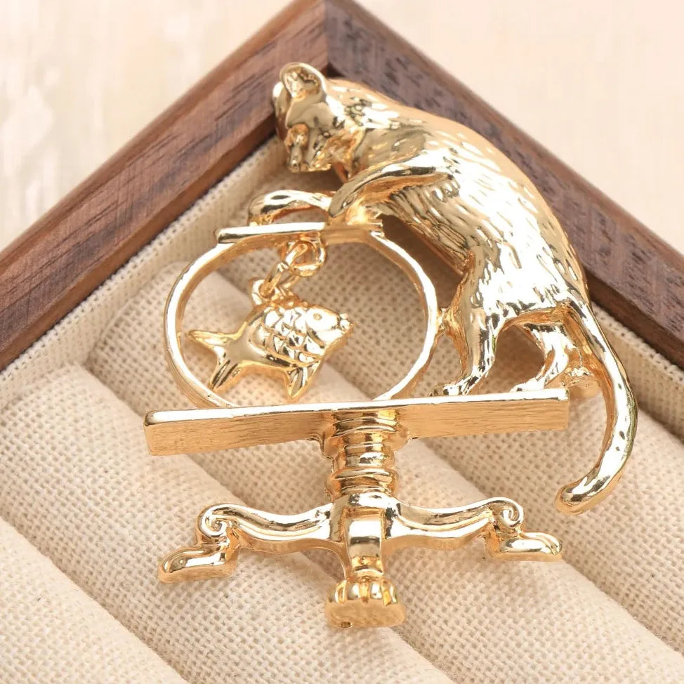 Classic Cat Brooch for Men & Women Wedding Gift Elegant Accessory