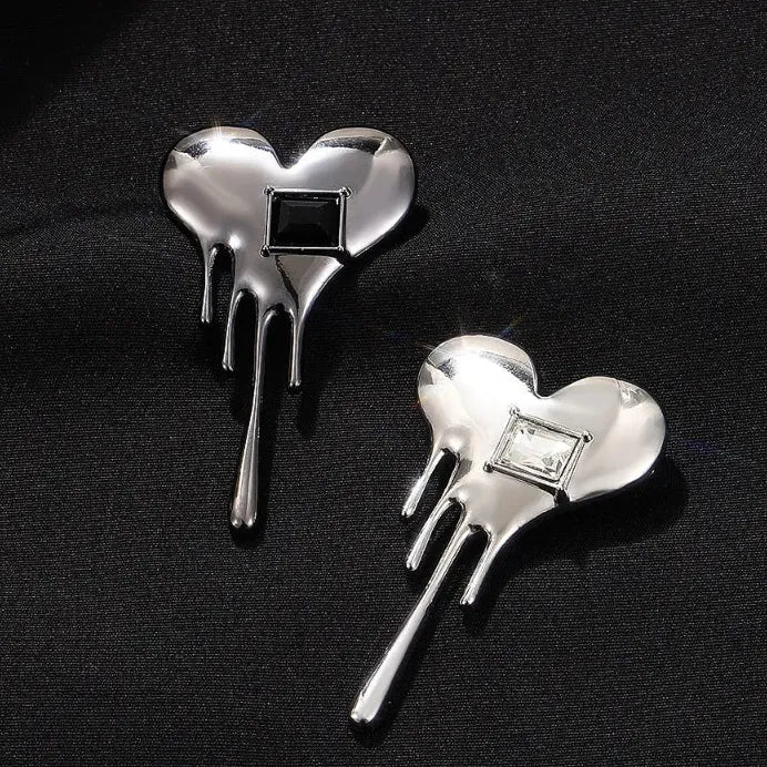 Punk Style Lava Heart Zinc Alloy Brooch Suit Pin Collar Accessory