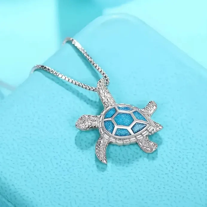Trendy Turtle Pendant Necklace for Women Unique Animal Jewelry Gift