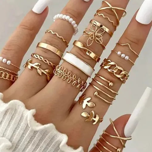 30Pcs Adjustable Vintage Gold Zircon Heart Butterfly Rings Set for Women