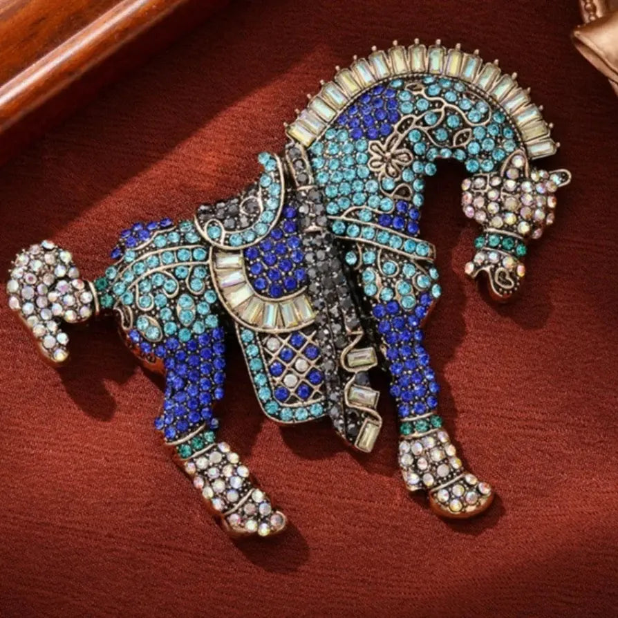 Luxury Vintage Horse Year Warhorse Unicorn Brooch for Men and Women
