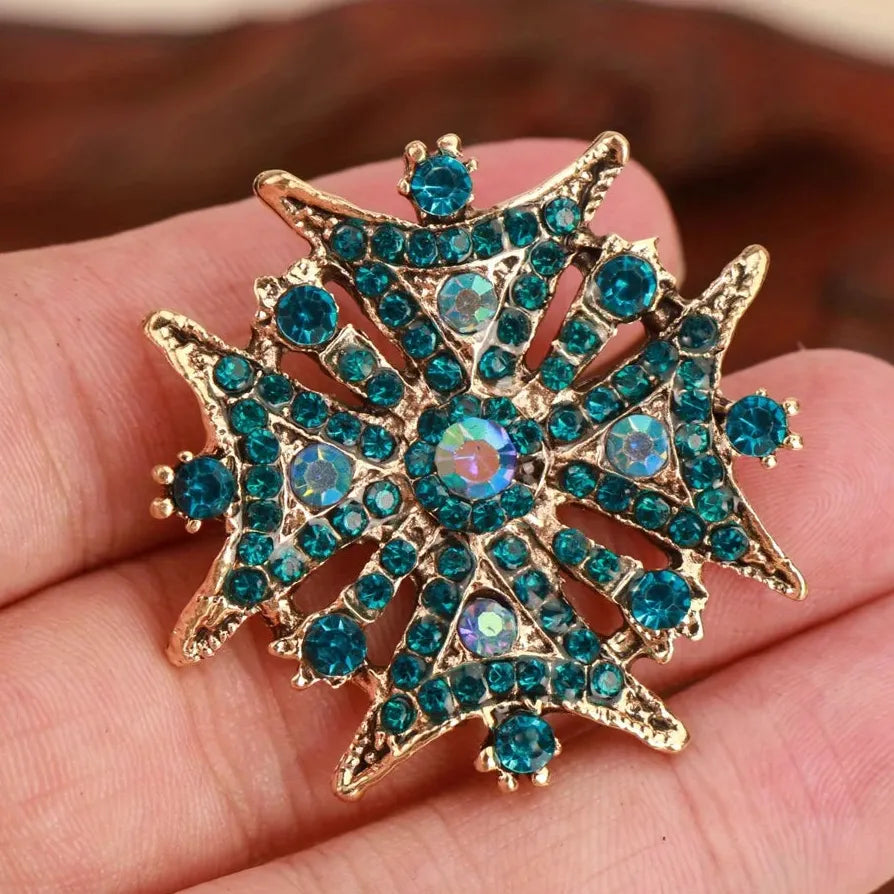 Luxury Snowflake Brooch for Men & Women Classic Style Gift Accessory