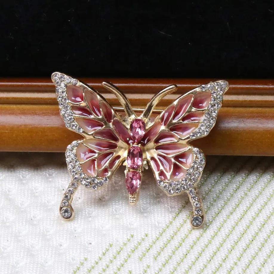 Luxury Butterfly Brooch Gift for Men and Women – Elegant Style Accessory