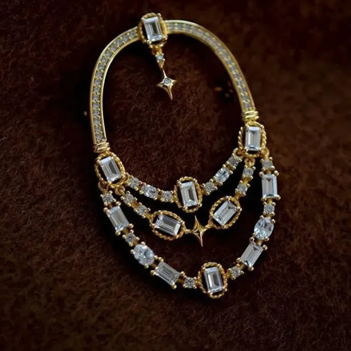 Vintage Luxury Rhinestone Openwork Brooch for Women Coats Elegant Style
