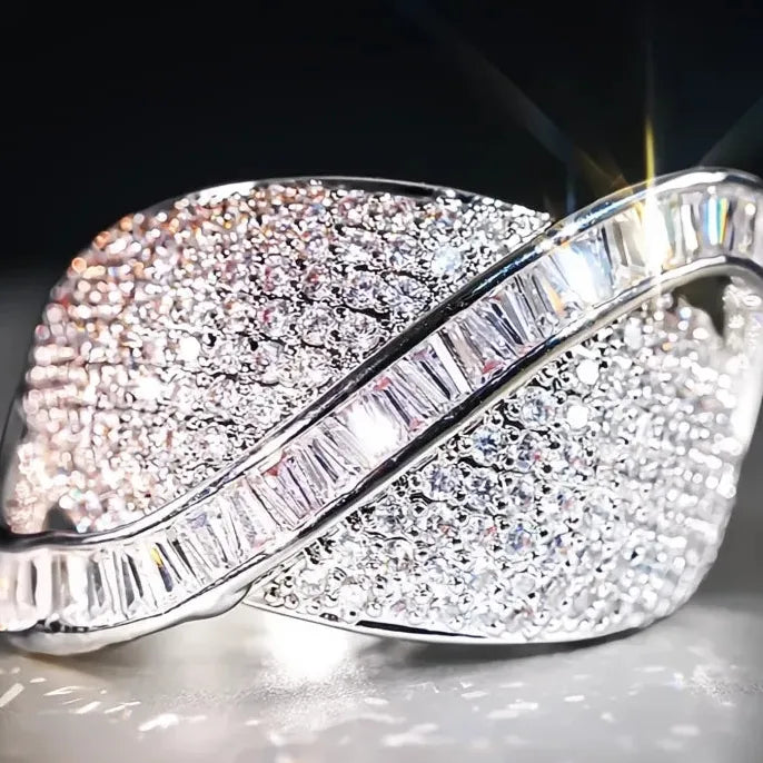 Sparkling Women’s Brass Ring Inlaid Shining CZ Cocktail Party Engagement Wedding Jewelry