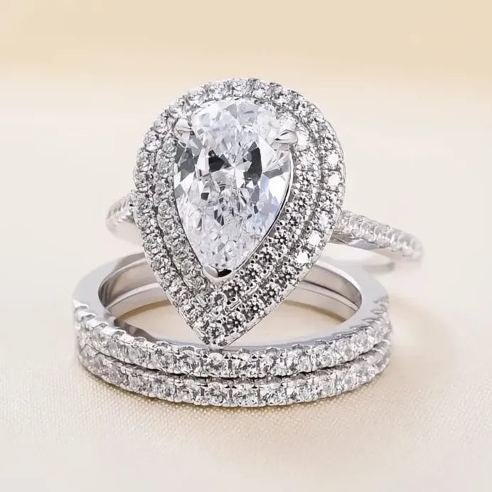 Luxury 3-Piece Women's Engagement Ring Set with Water Drop Zirconia Bands