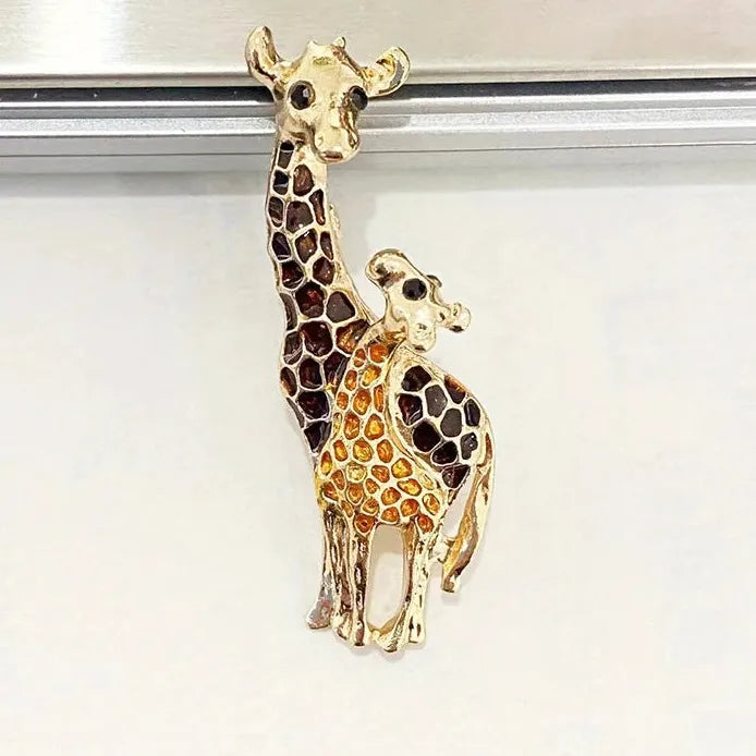 Vintage Colourful Oil Drop Giraffe Brooch Cartoon Animal Pin for Fashion