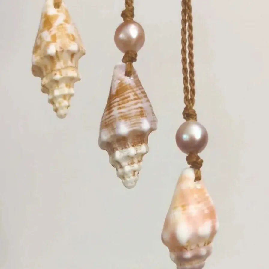 Handmade Freshwater Pearl Necklace Small Conch Shell Pendant Rope Choker